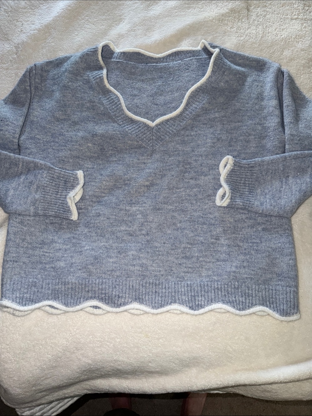 Source Unknown Light Blue V-Neck Sweater with White Trim